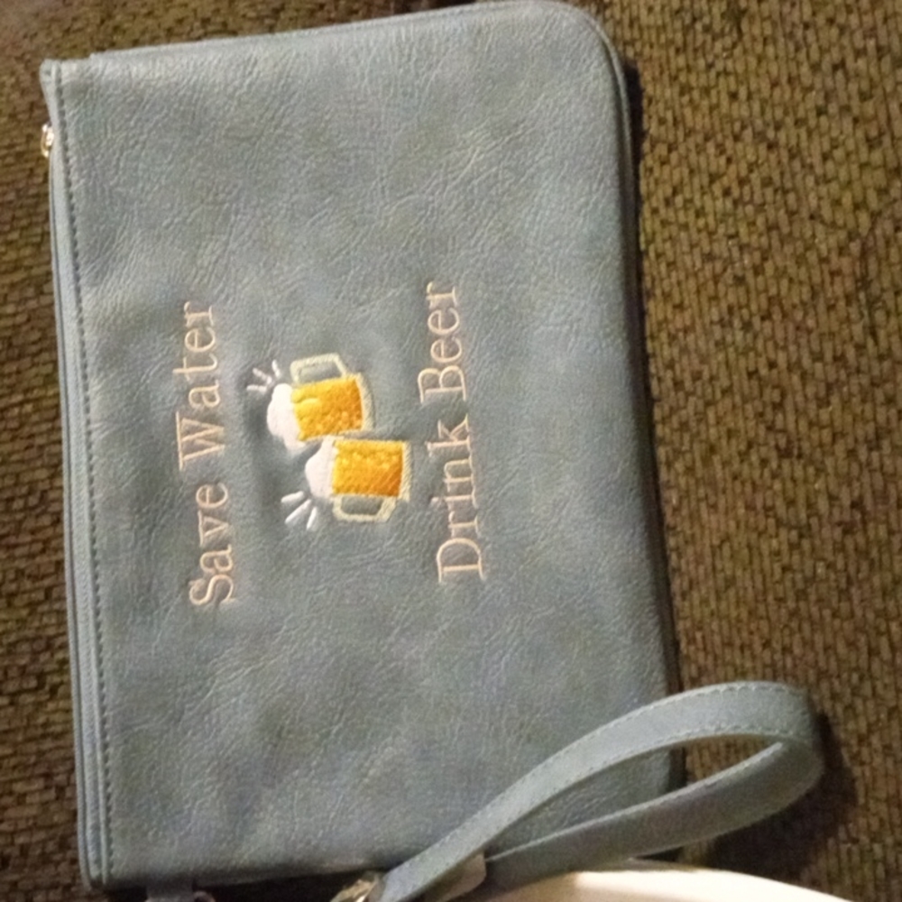 Jewell by thirty-one wristlet  save water